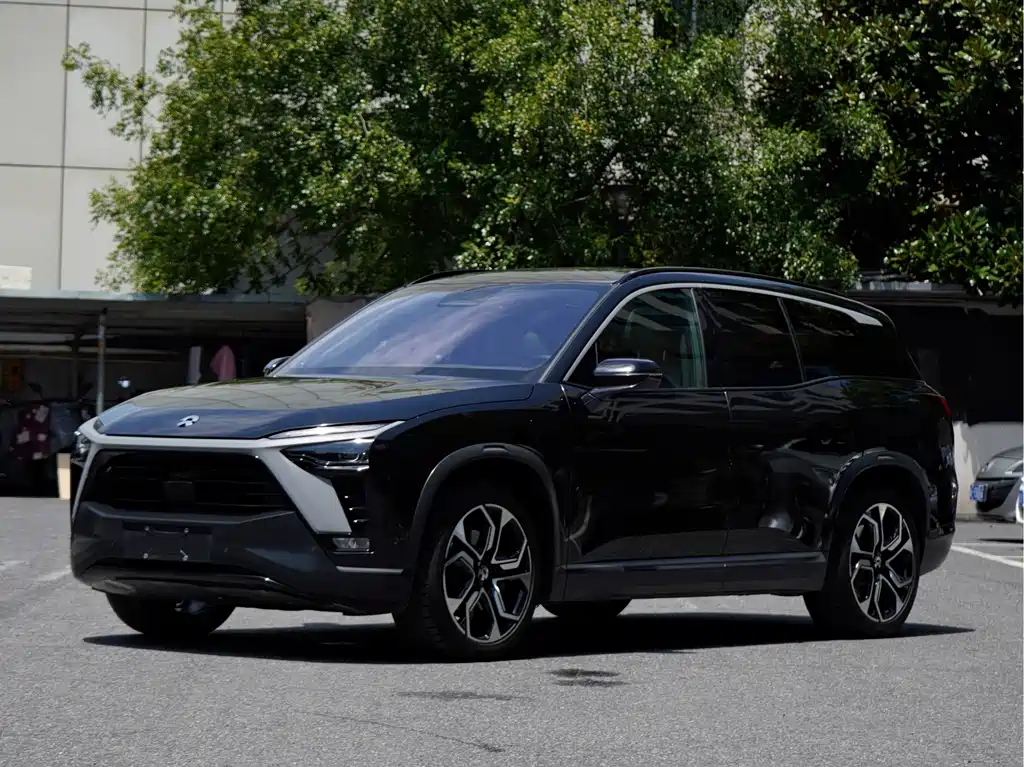 NIO ES8 2021