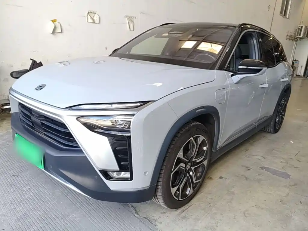 NIO ES8 2021