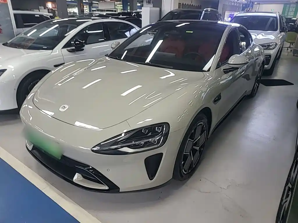 Xiaomi SU7 2024