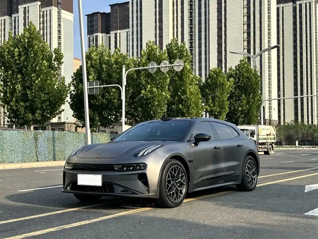 Zeekr 001 2024