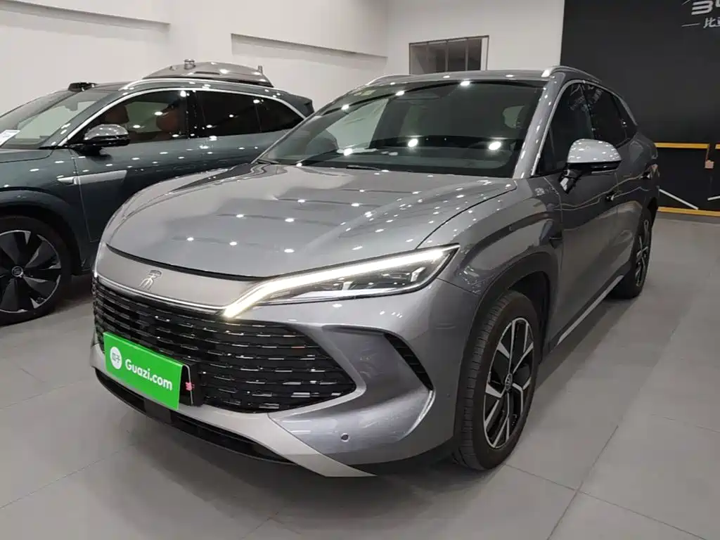 BYD L DM-i 2025