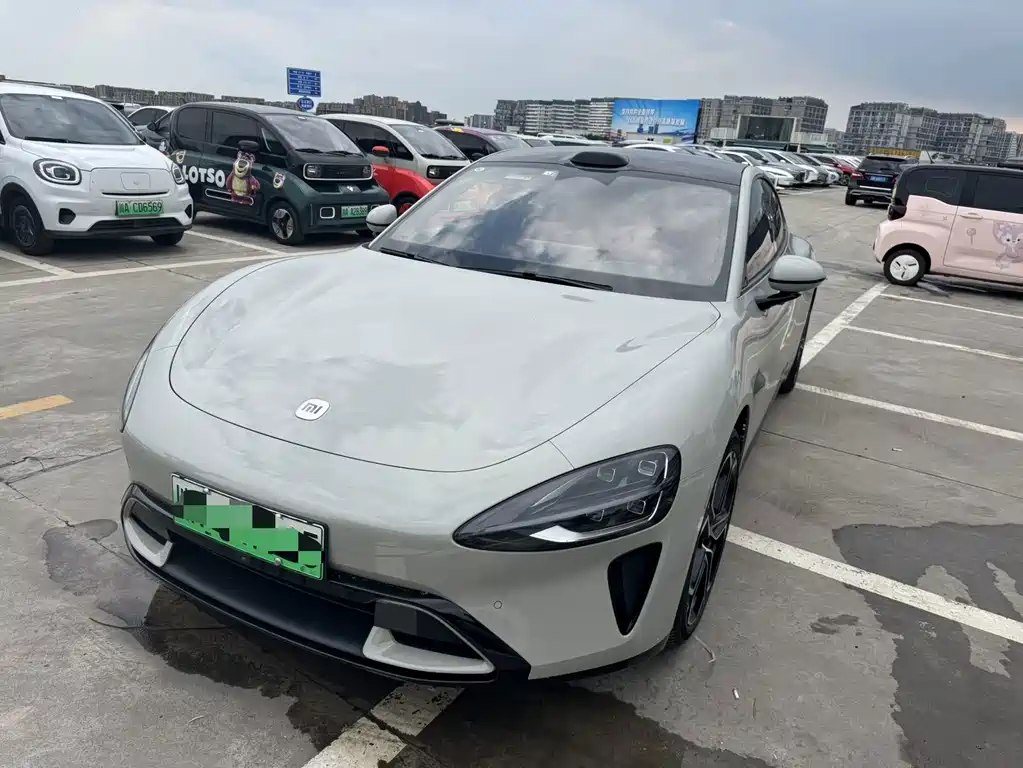 Xiaomi SU7 2025