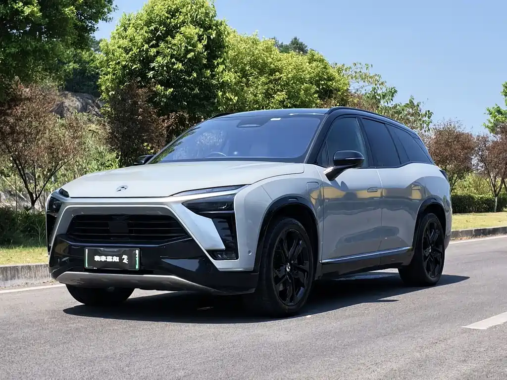 NIO ES8 2022