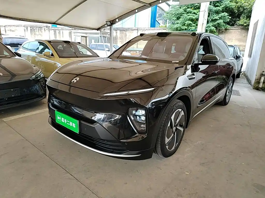 NIO ES8 2024