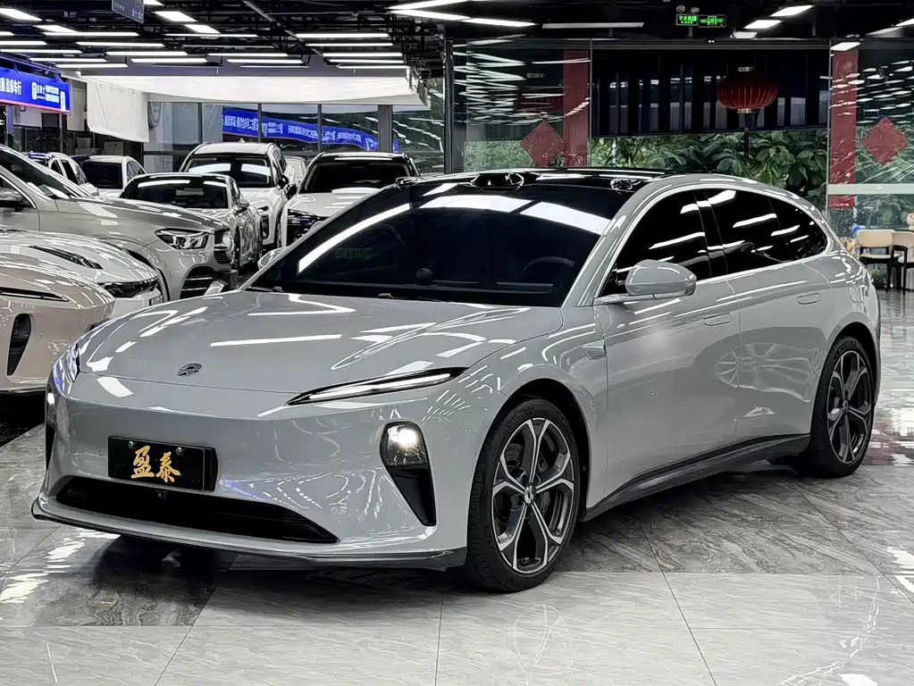 NIO ET5T 2024