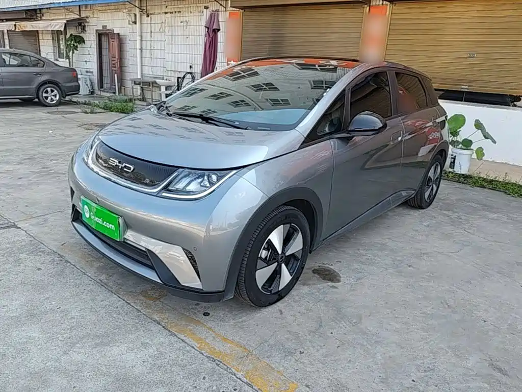 BYD Dolphin 2023