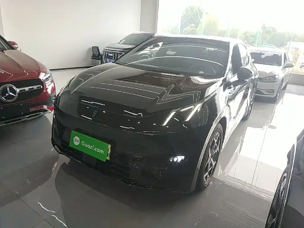 Lynk & Co Z20 2025