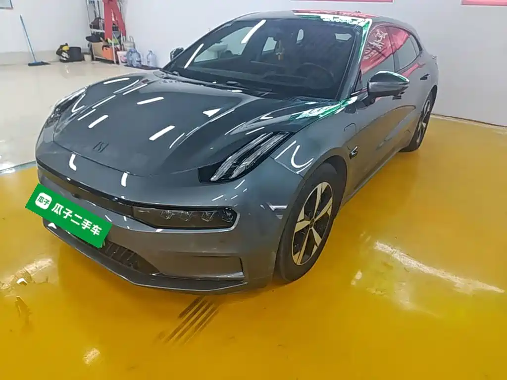 Zeekr 001 2023