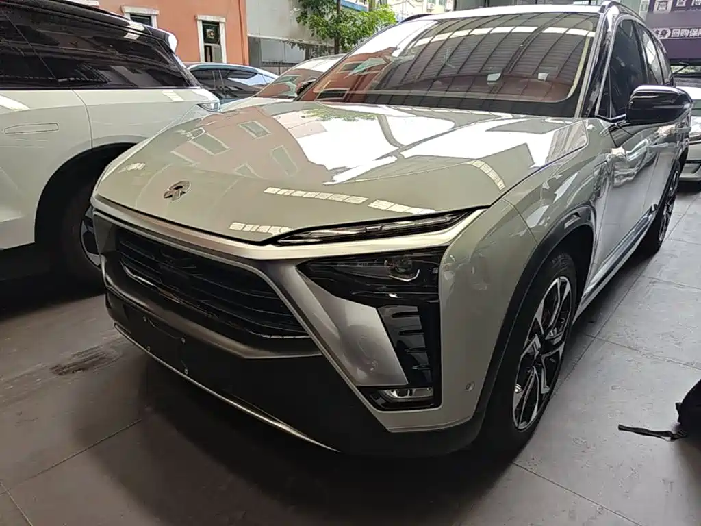 NIO ES8 2021