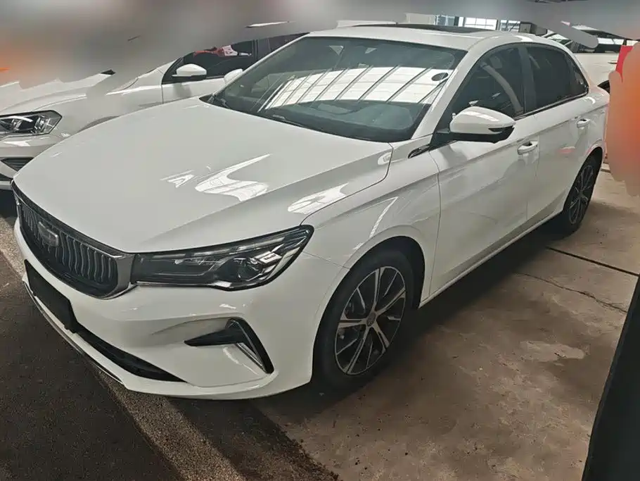 Geely Emgrand 2021