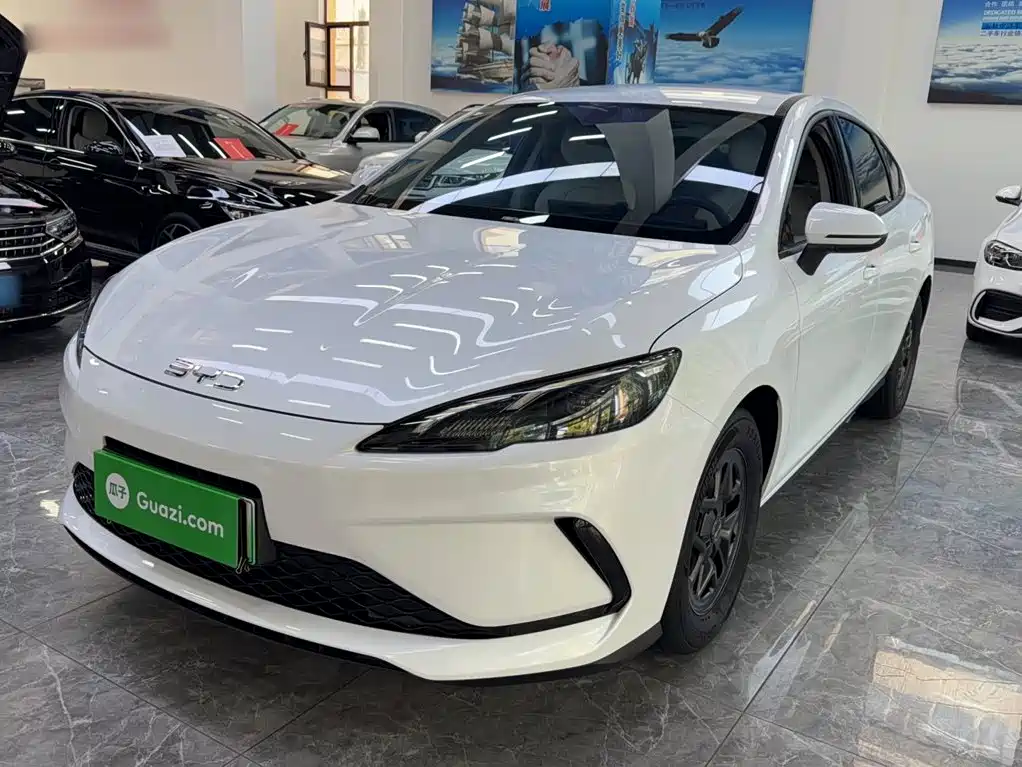 BYD Seal 05 DM-i 2025