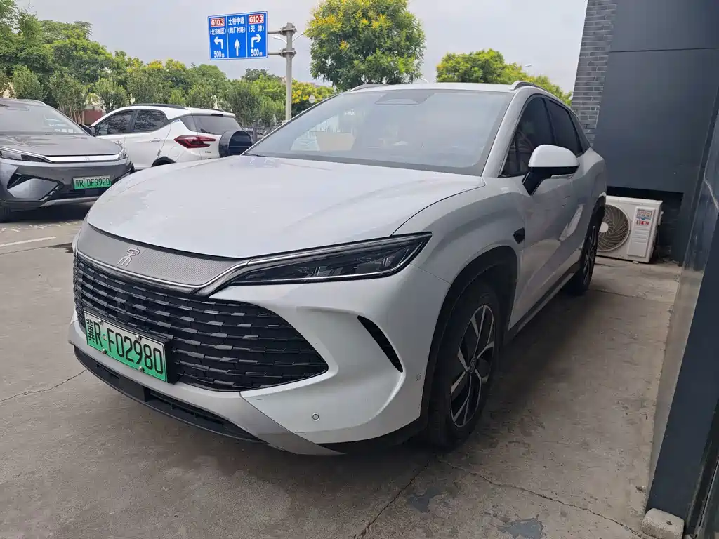 BYD L DM-i 2025