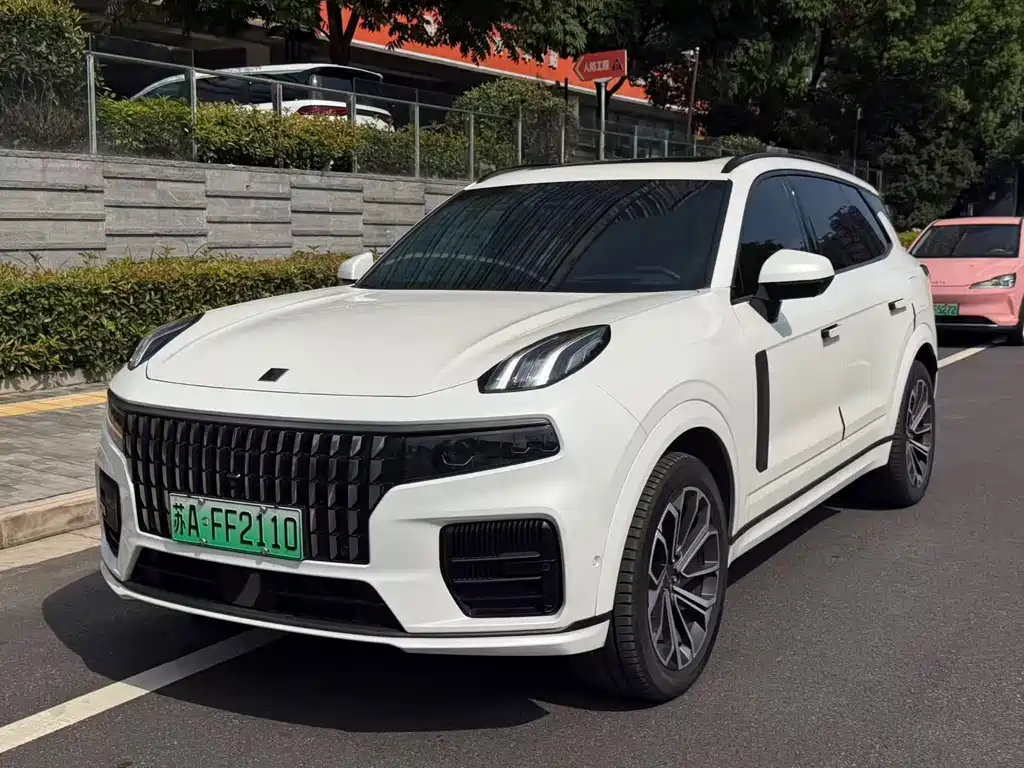 Lynk & Co 09 EM-P 2022
