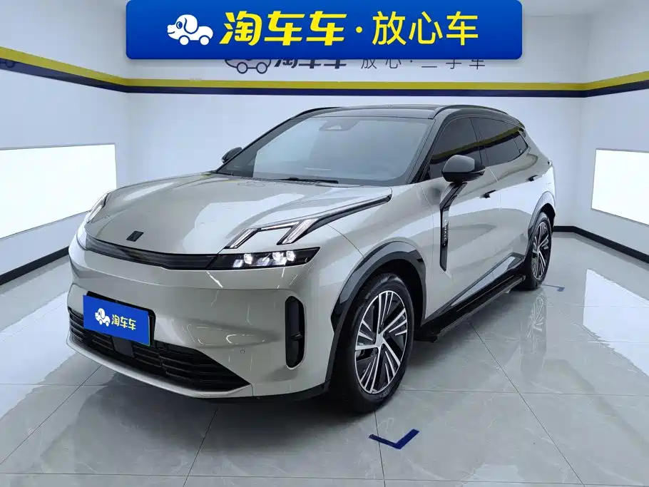 Lynk & Co 08 EM-P 2024