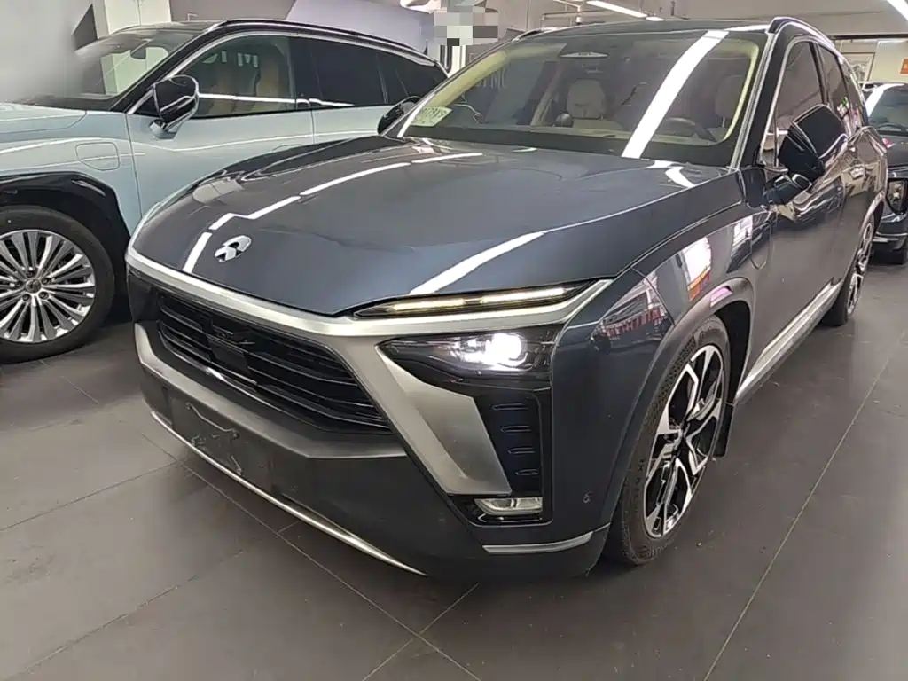 NIO ES8 2021