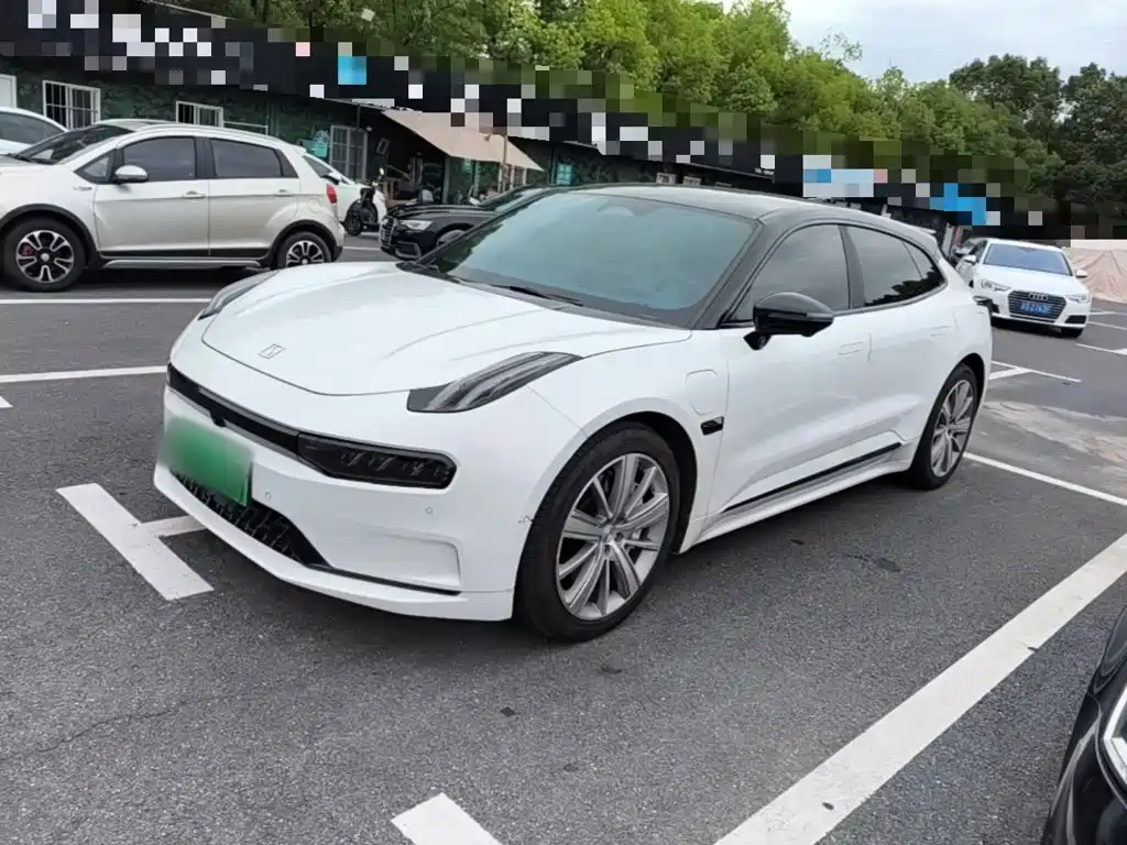 Zeekr 001 2022