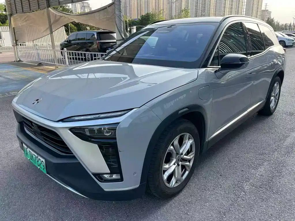 NIO ES8 2022