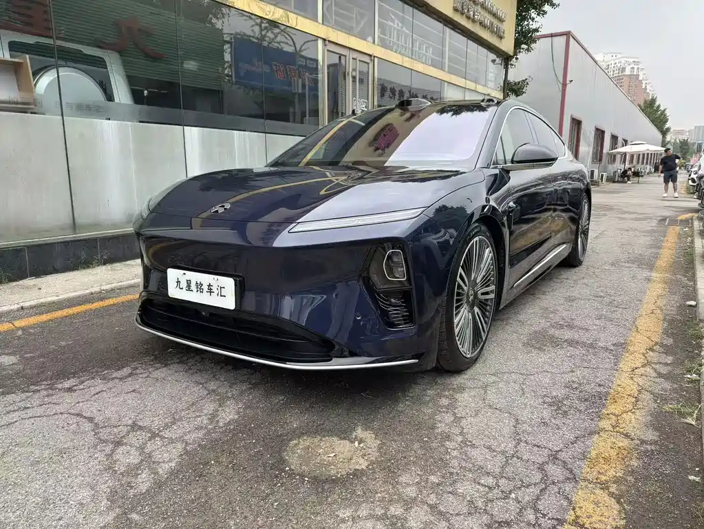 NIO ET9 2025