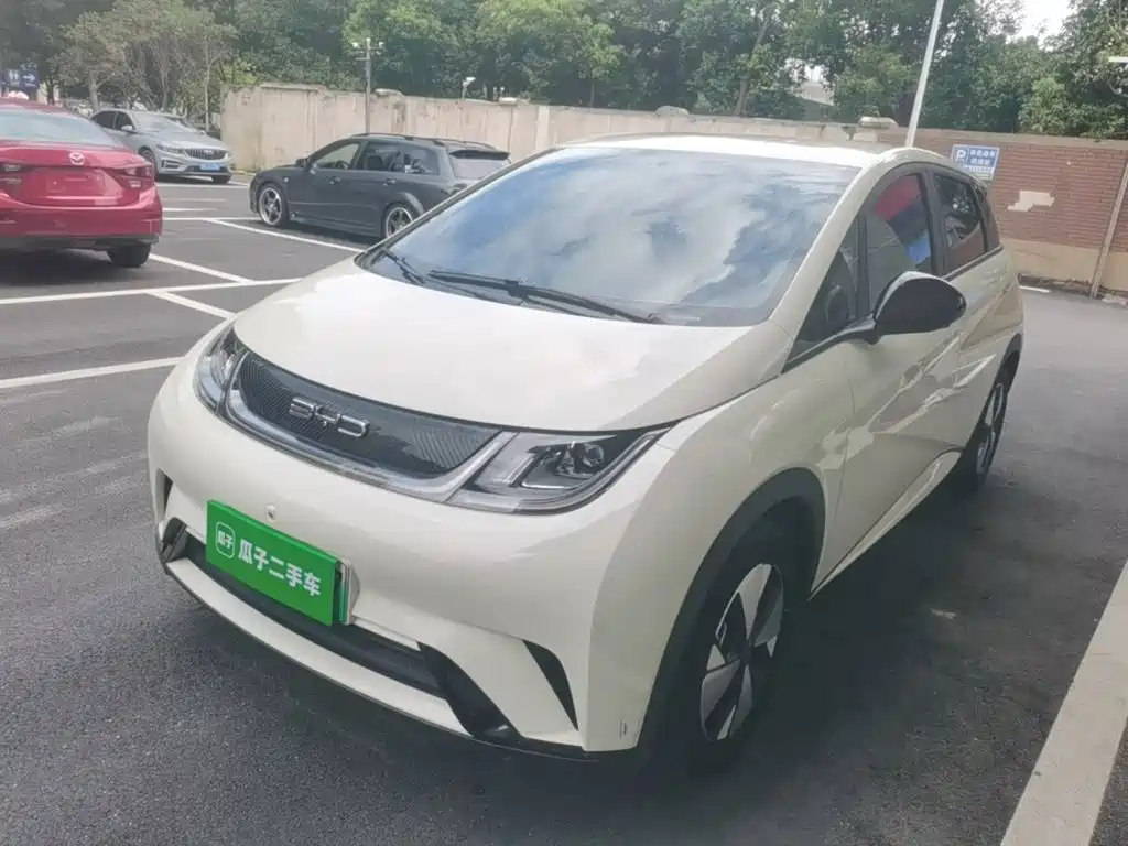 BYD Dolphin 2023