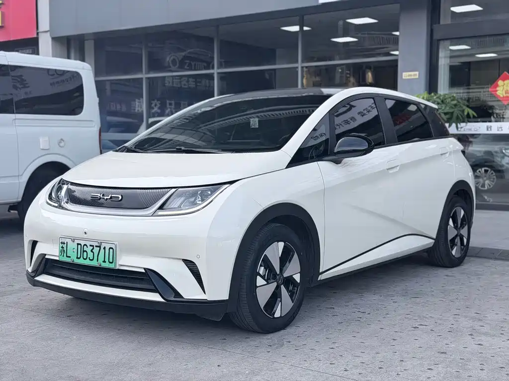 BYD Dolphin 2023