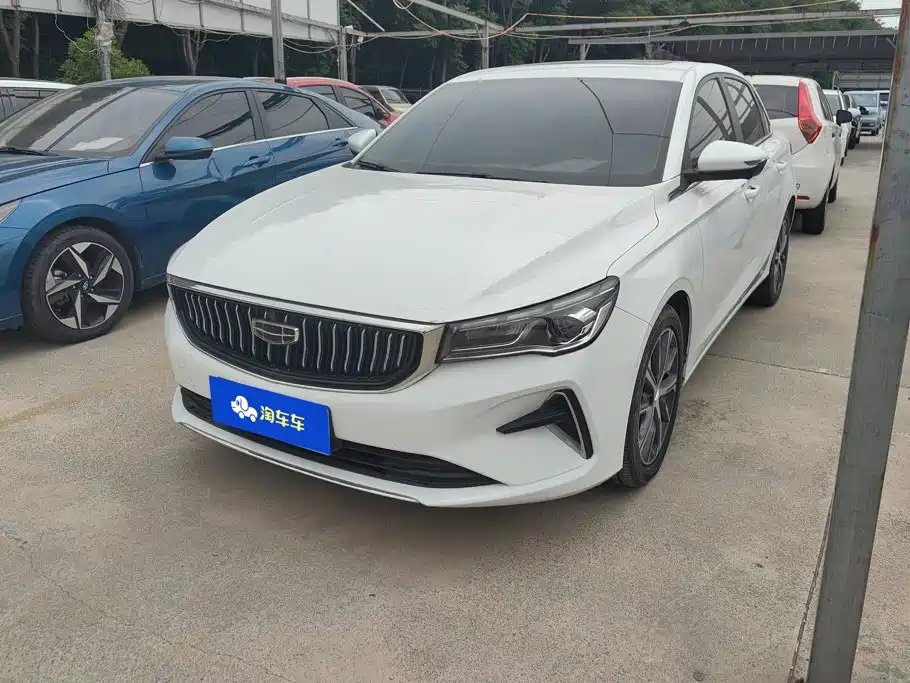 Geely Emgrand 2024