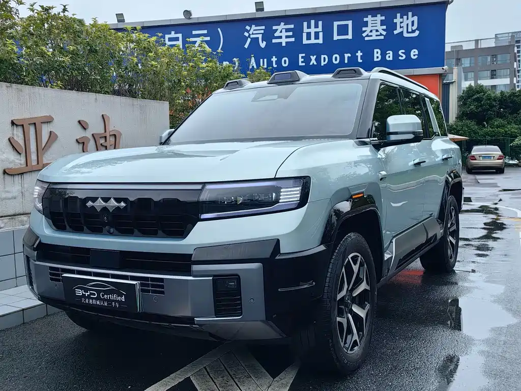 Fang Cheng Bao Leopard 8 2025