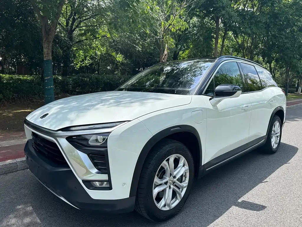 NIO ES8 2019