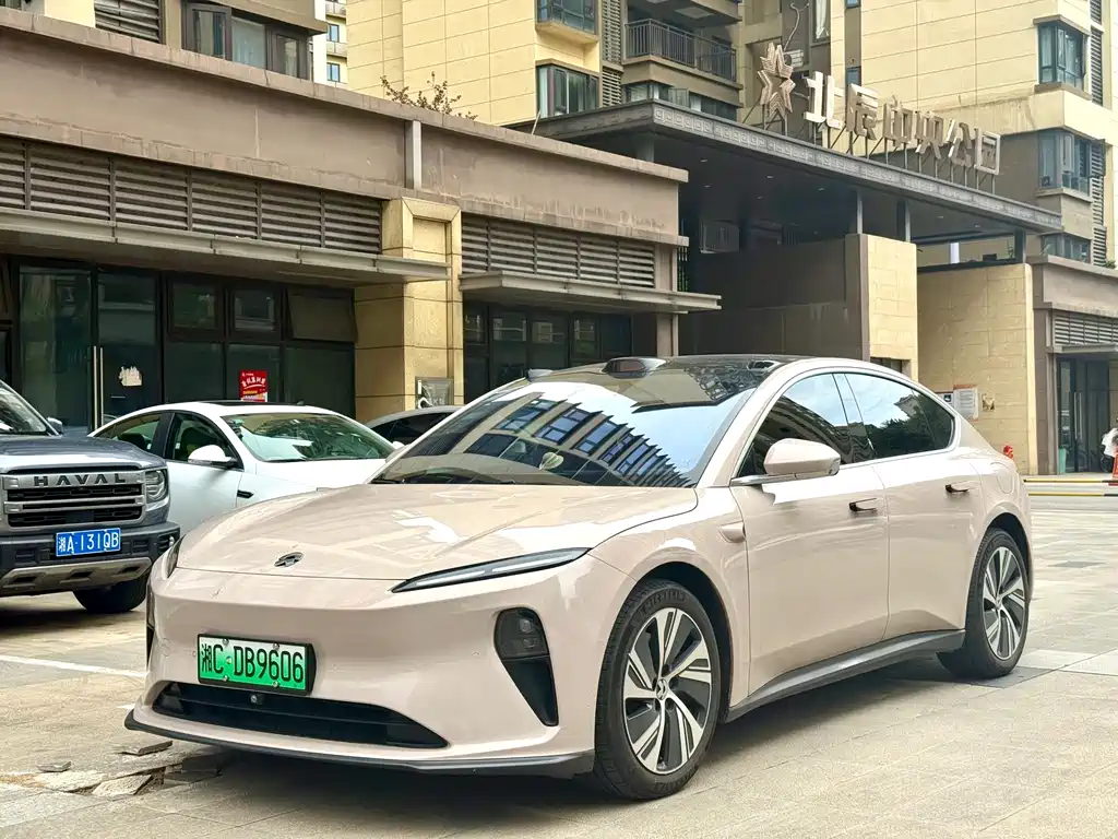 NIO ET5 2024