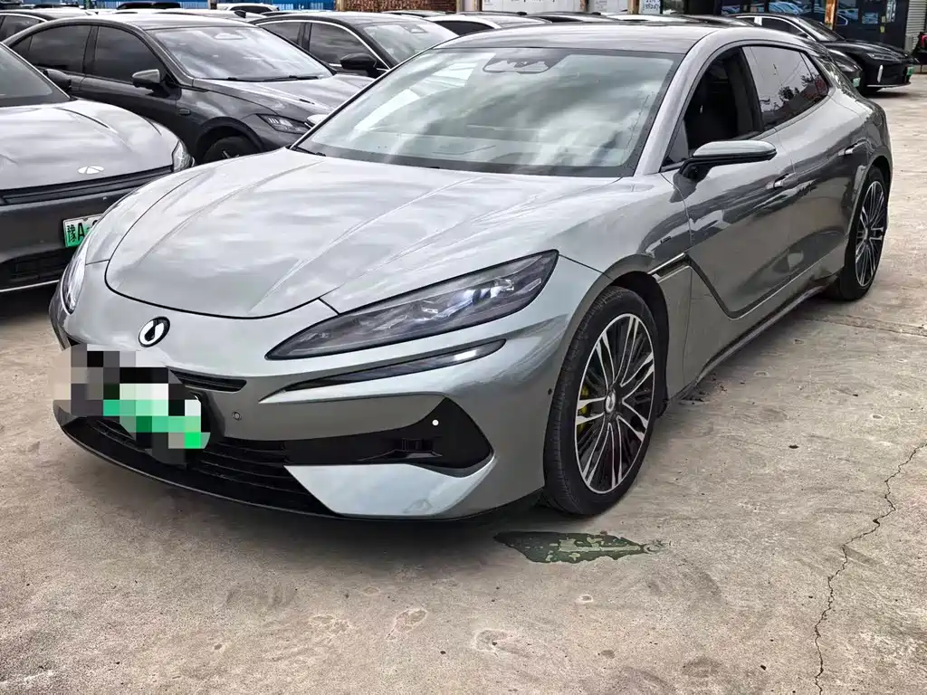 Denza Denza Z9GT 2024