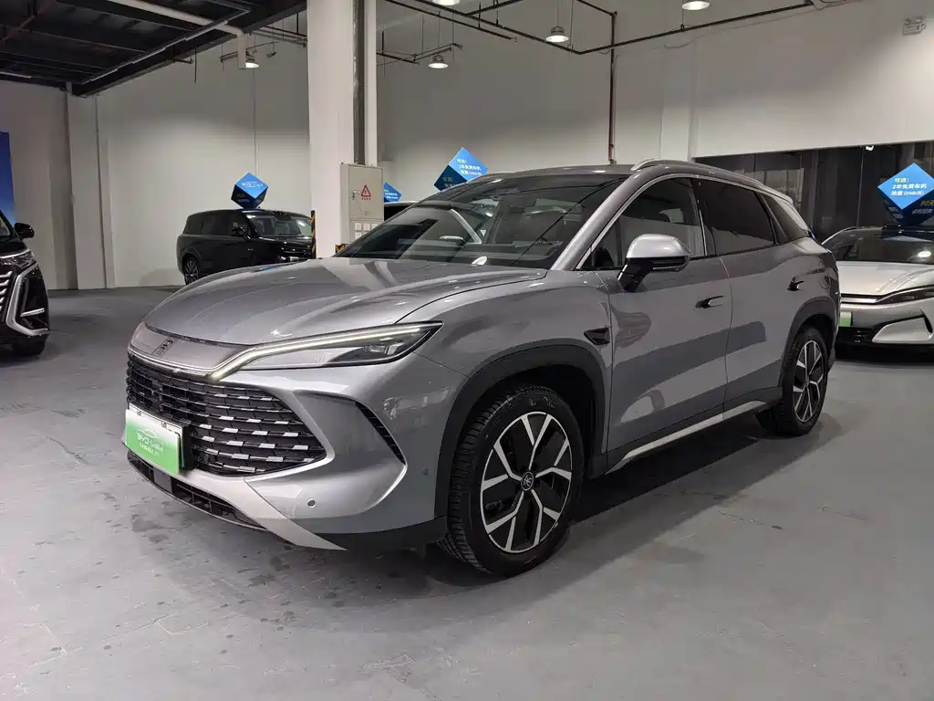 BYD L DM-i 2025
