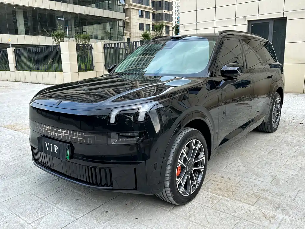 Lynk & Co 领克900 2025