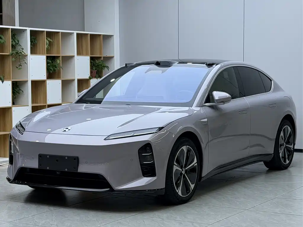 NIO ET5 2025