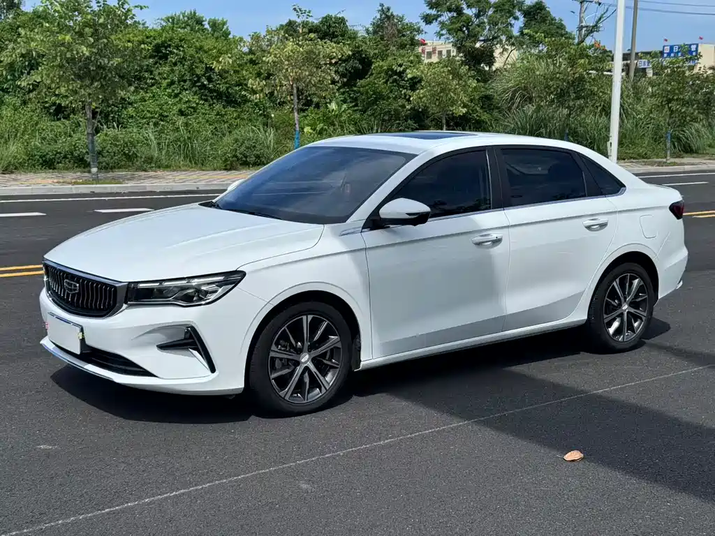 Geely Emgrand 2023