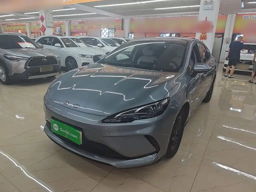BYD Seal 05 DM-i 2025
