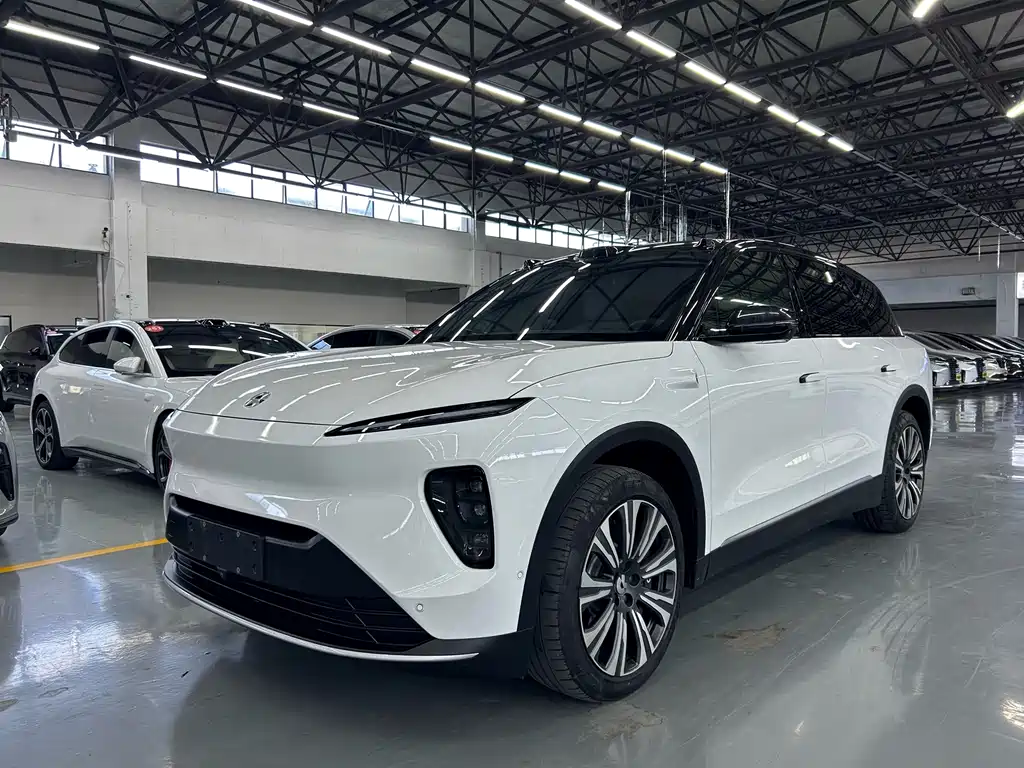 NIO ES8 2023