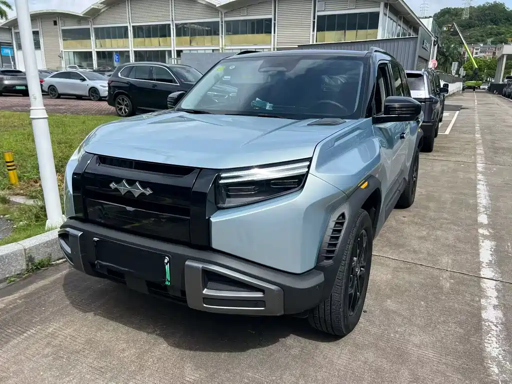 Fang Cheng Bao Titanium 3 2025