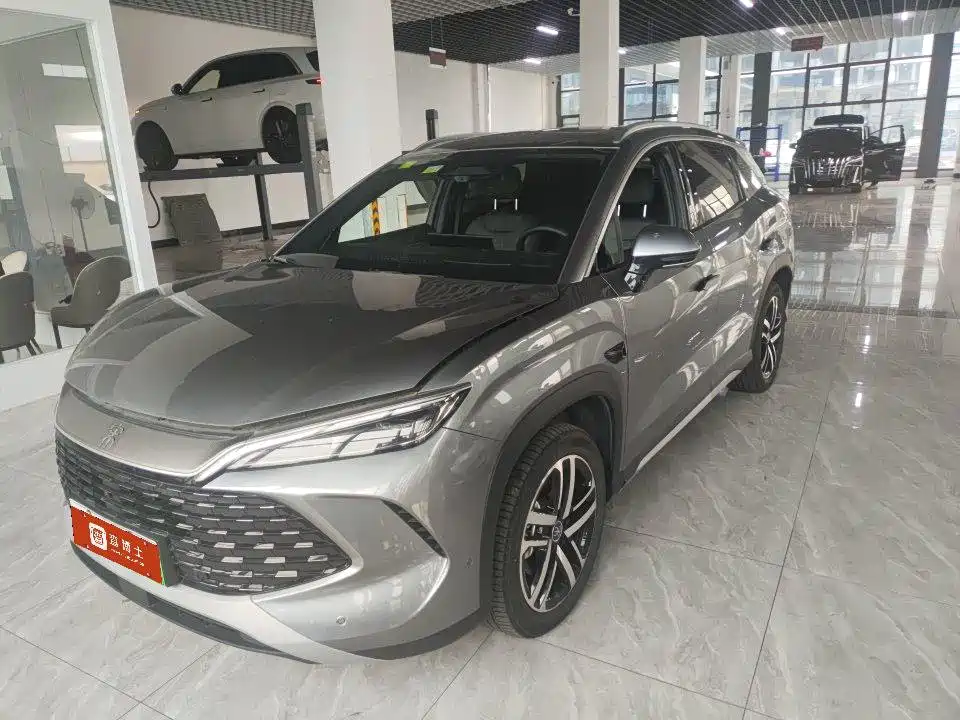 BYD L DM-i 2025