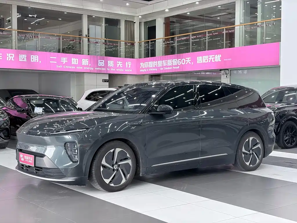 NIO ES8 2023