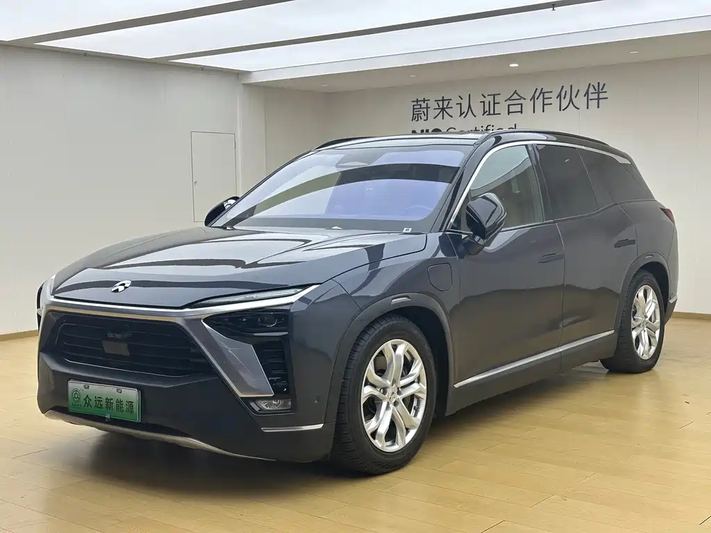 NIO ES8 2021