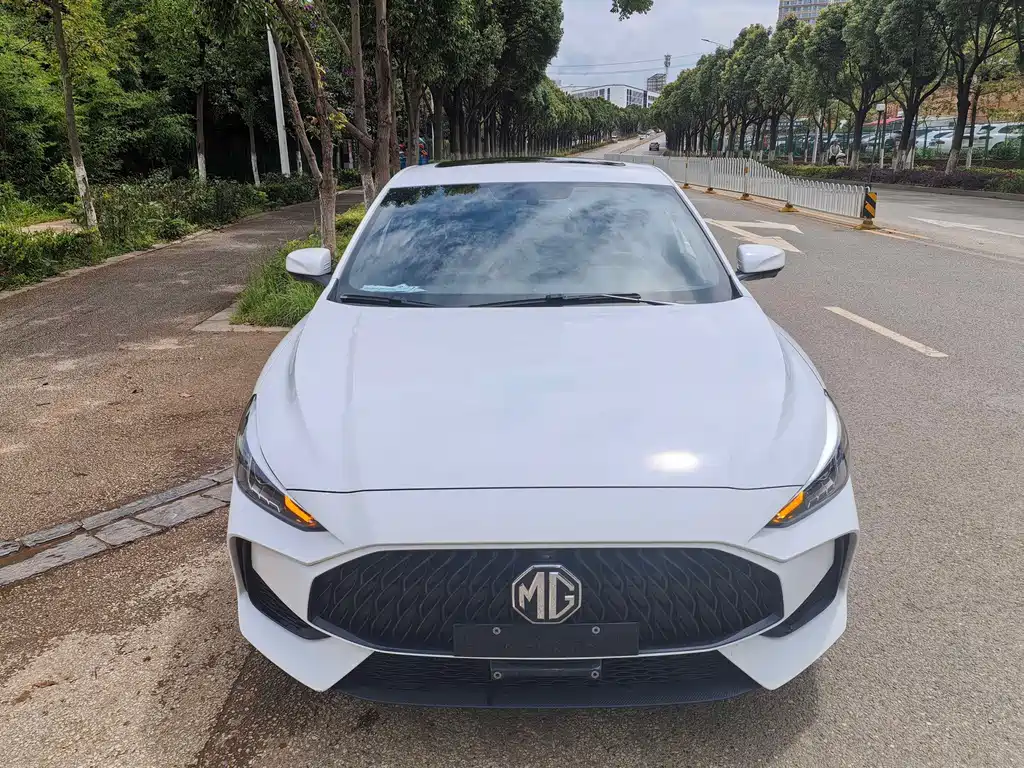 MG MG5 2021