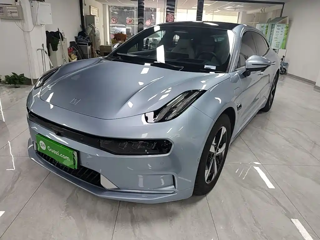 Zeekr 001 2024