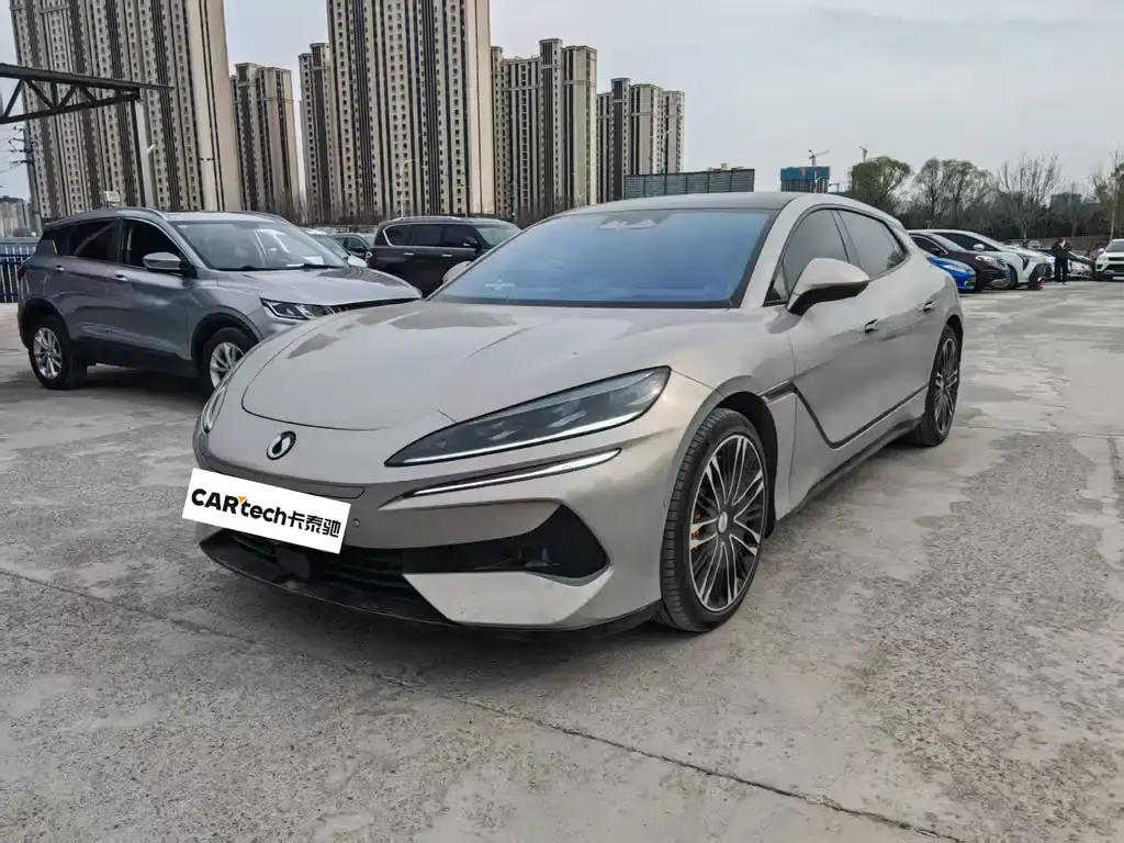 Denza Z9GT 2024 1100 four-wheel drive Ultra first edition