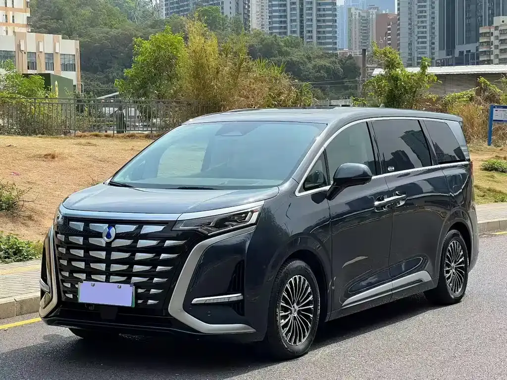 Denza D9 2022 DM-i 970 four-wheel drive premium model