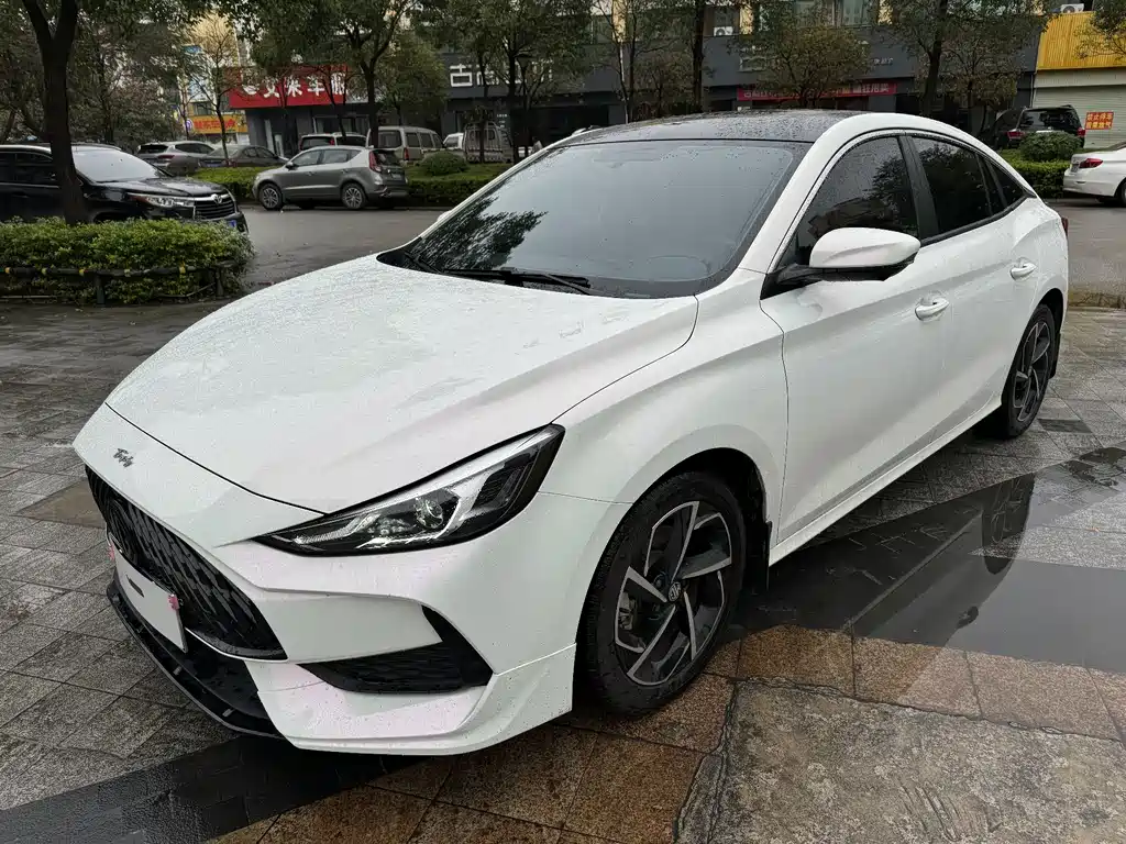 MG MG5 2020