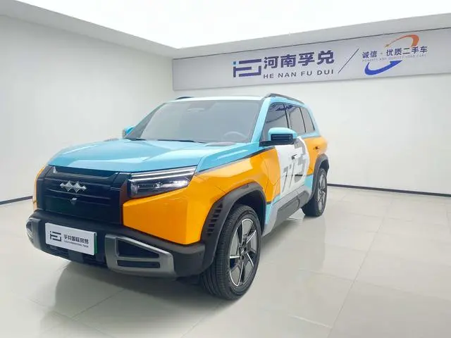 Titanium 3 2025 501KM cu tracțiune integrală Versiune Ultra