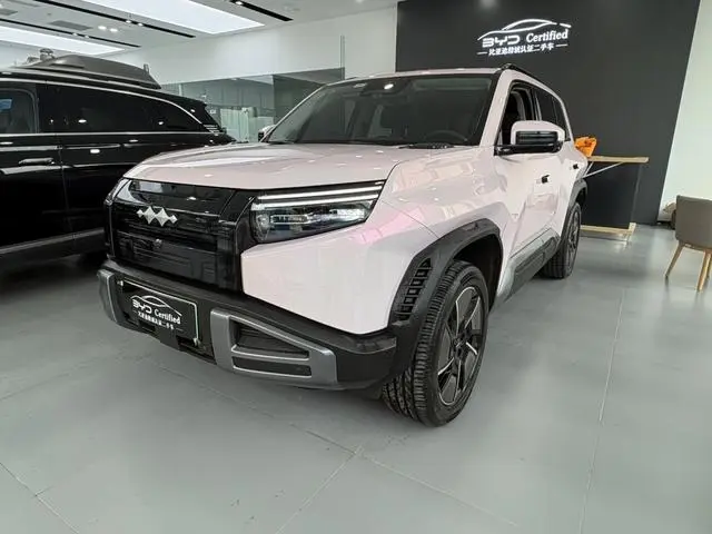 Titanium 3 2025 501KM cu tracțiune integrală Versiune Ultra