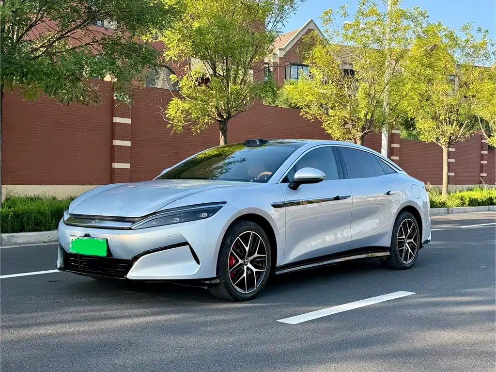 BYD 汉L 2025