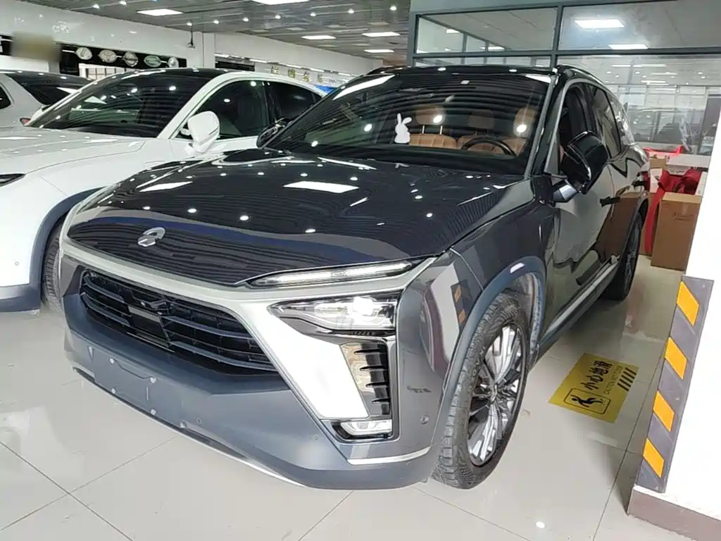 NIO ES8 2021
