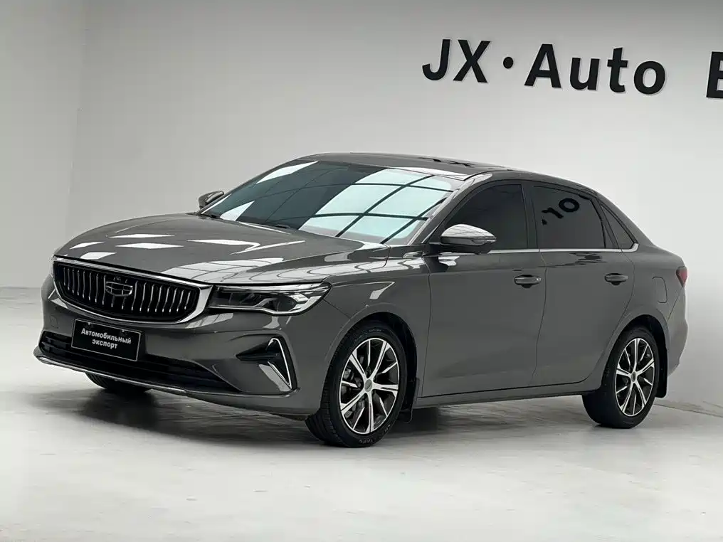 Geely Emgrand 2022