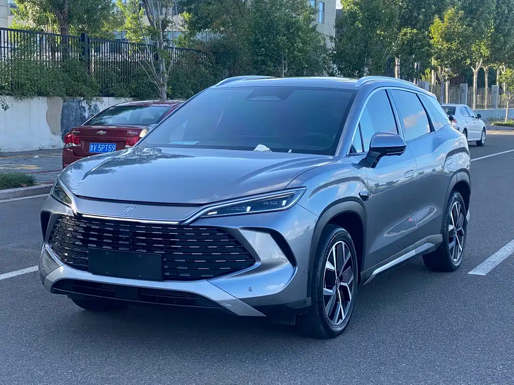 BYD L DM-i 2025